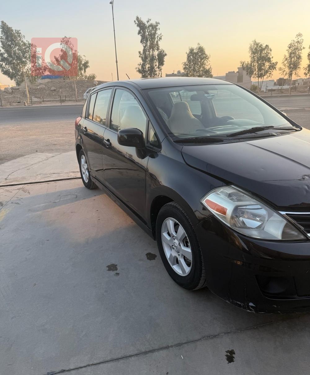 نيسان فيرسا